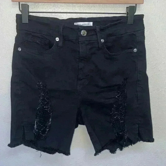 GOOD AMERICAN Women’s Distressed Bermuda Shorts - Picture 1 of 7